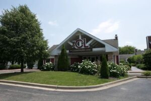 The Champagne Lodge Is the Perfect Adults-Only Hotel Near Chicago